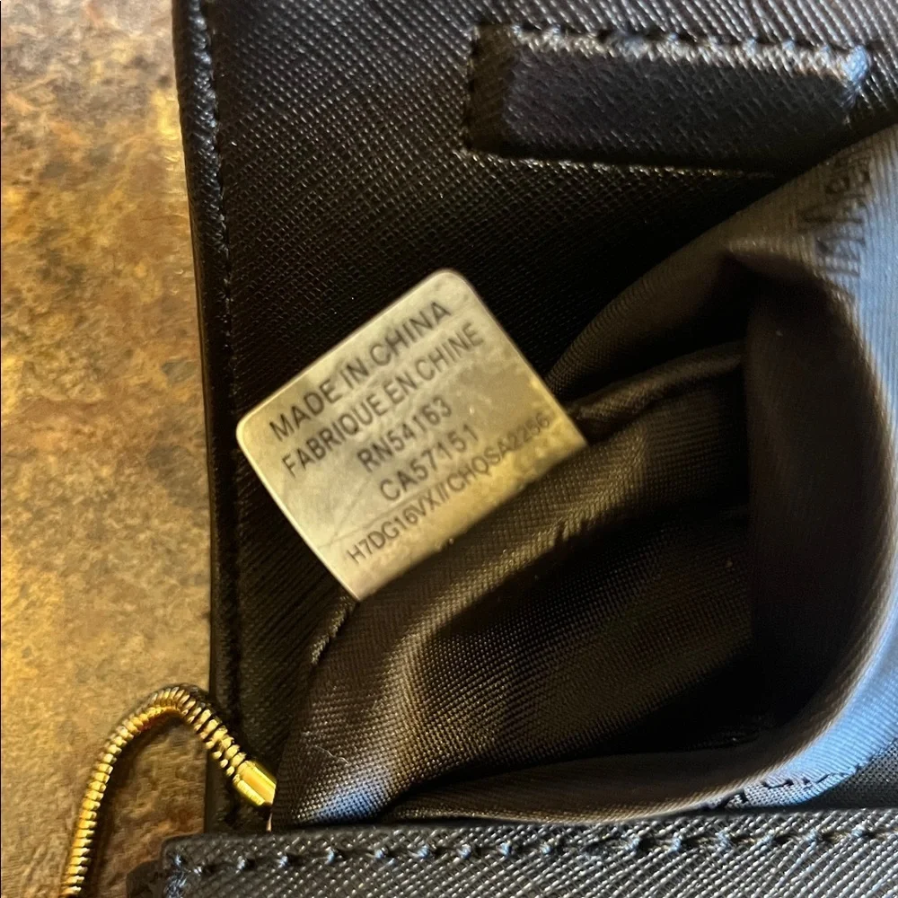 NEW Calvin Klein Cindy Saffiano Clutch Shoulder Bag β Black π€ - Picture 11 of 12